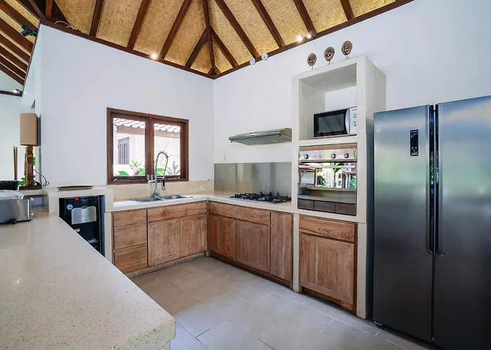 Cira - 5br Spacious Private With Pool In Вилла Семиньяк