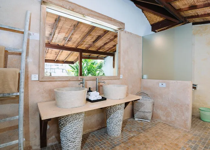 Cira - 5br Spacious Private With Pool In Вилла Семиньяк