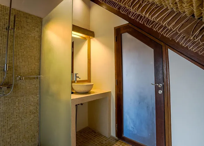 Cira - 5br Spacious Private With Pool In *