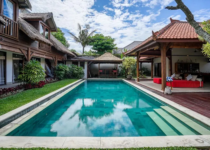 Cira - 5br Spacious Private With Pool In * Семиньяк