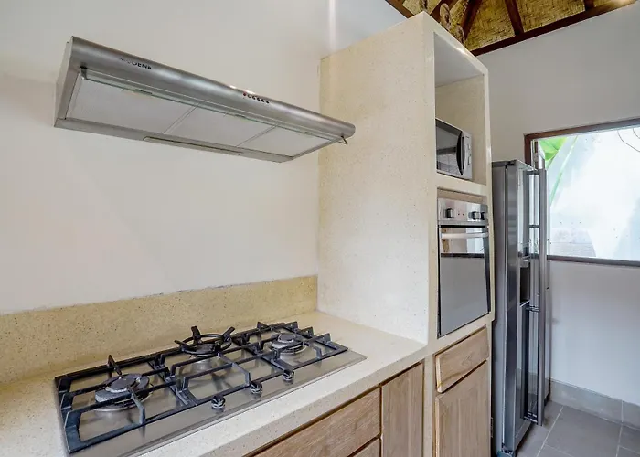 Cira - 5br Spacious Private With Pool In *