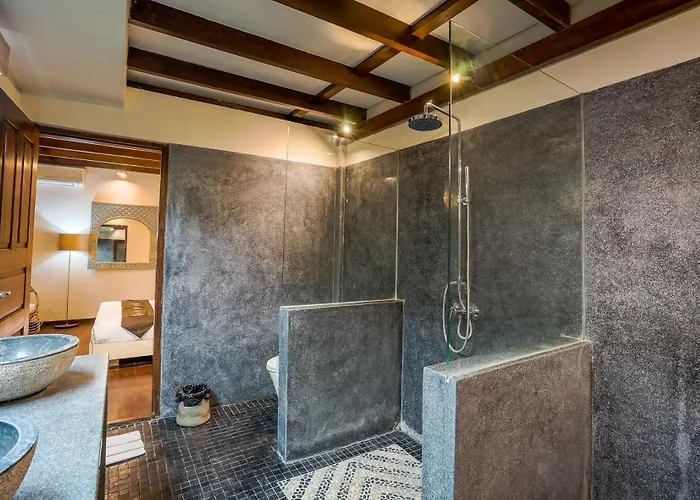 Cira - 5br Spacious Private With Pool In Семиньяк